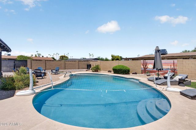 4332 W ECHO Lane, Glendale, AZ 85302