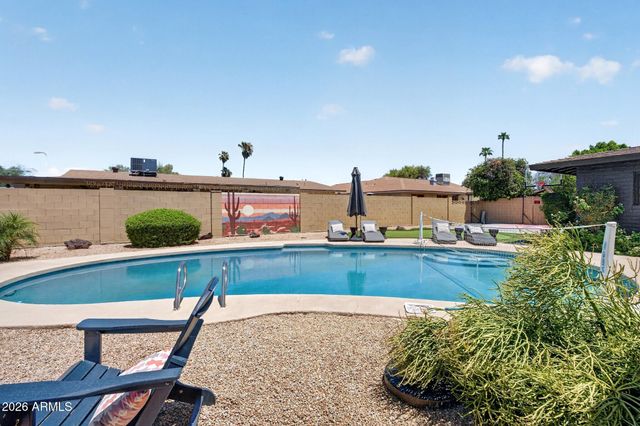 4332 W ECHO Lane, Glendale, AZ 85302