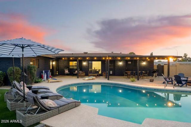 4332 W ECHO Lane, Glendale, AZ 85302