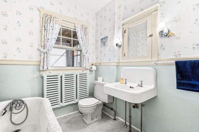 1 Copley Street, Winchester, MA 01890