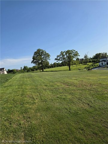 4811 S Southgate Estates Circle, Rogers, AR 72758