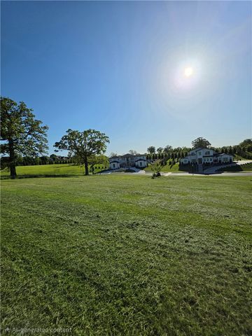 4811 S Southgate Estates Circle, Rogers, AR 72758