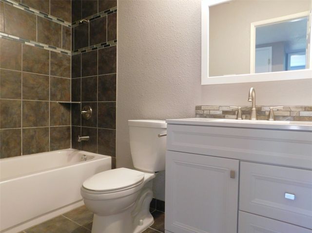 4816 Roberts Drive, The Colony, TX 75056