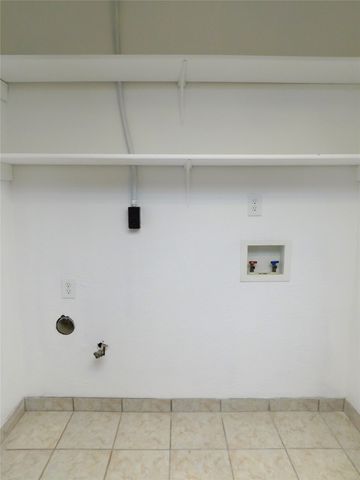 4816 Roberts Drive, The Colony, TX 75056