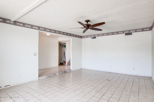 9352 E Palm Tree Drive, Tucson, AZ 85710