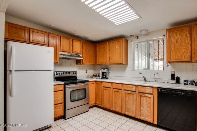 9352 E Palm Tree Drive, Tucson, AZ 85710