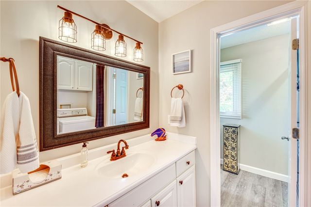 903 Loran Point, Seneca, SC 29672