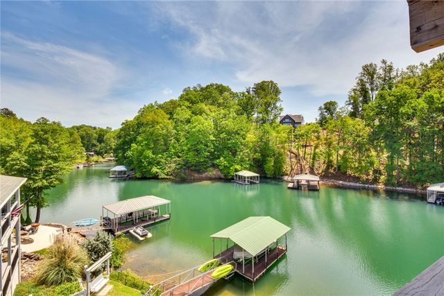 903 Loran Point, Seneca, SC 29672