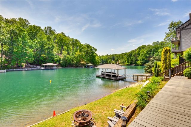 903 Loran Point, Seneca, SC 29672