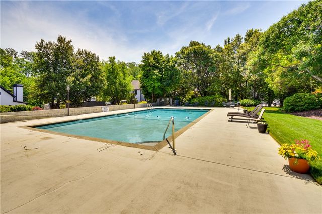 903 Loran Point, Seneca, SC 29672