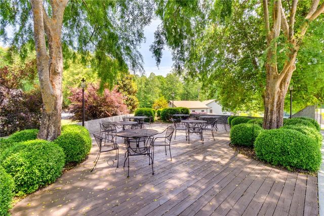 903 Loran Point, Seneca, SC 29672