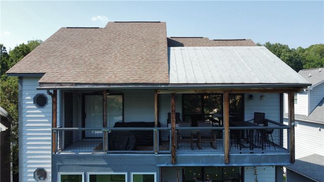 903 Loran Point, Seneca, SC 29672