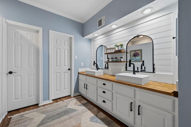 4407 Broadleaf Street, Houston, TX 77345