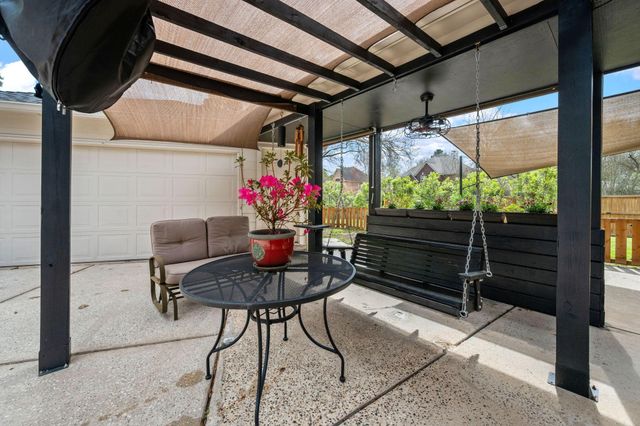 4407 Broadleaf Street, Houston, TX 77345