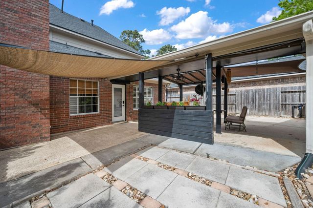 4407 Broadleaf Street, Houston, TX 77345