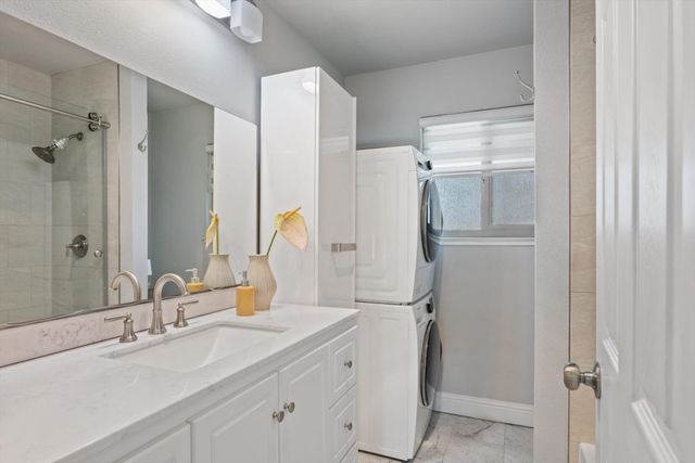 205 Red Oak Drive P, Sunnyvale, CA 94086