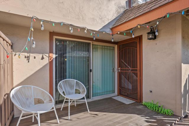 205 Red Oak Drive P, Sunnyvale, CA 94086