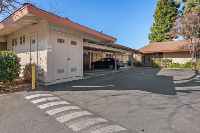 205 Red Oak Drive P, Sunnyvale, CA 94086