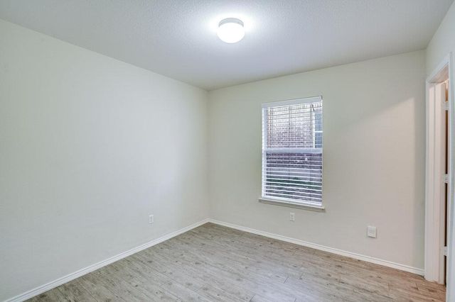 476 Moonwalker TRL, Buda, TX 78610