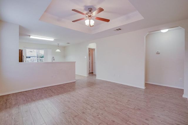 476 Moonwalker TRL, Buda, TX 78610