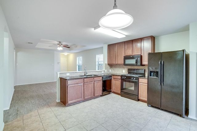 476 Moonwalker TRL, Buda, TX 78610