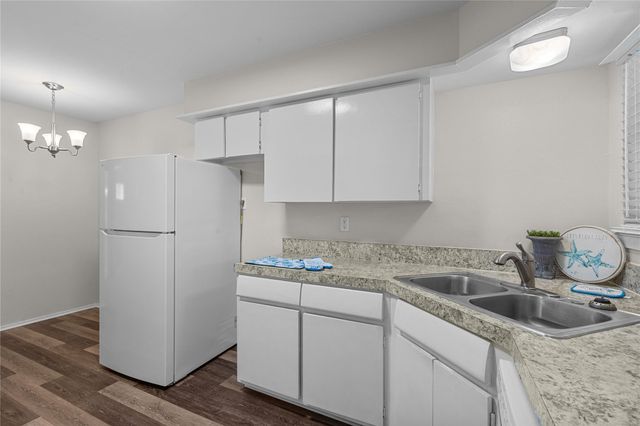 102 Strand Street 4, Galveston, TX 77550