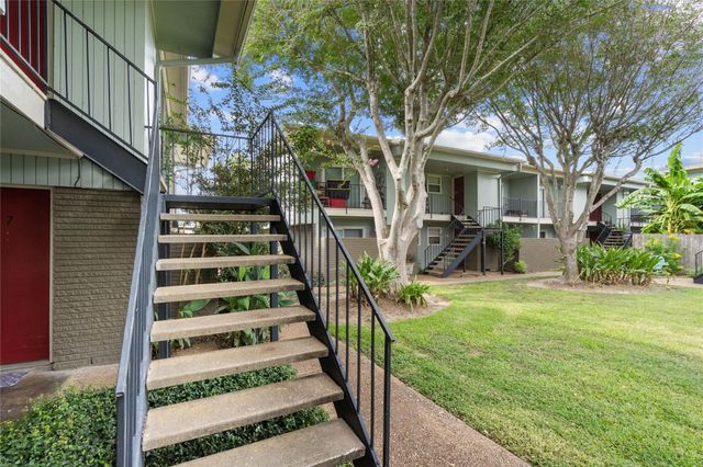 102 Strand Street 4, Galveston, TX 77550