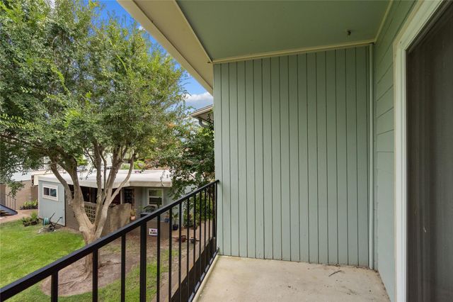 102 Strand Street 4, Galveston, TX 77550