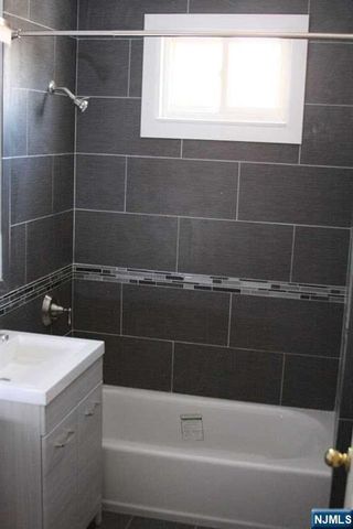 441 Stockton Place 2nd Fl, Englewood, NJ 07631
