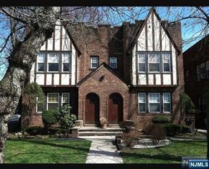 441 Stockton Place 2nd Fl, Englewood, NJ 07631