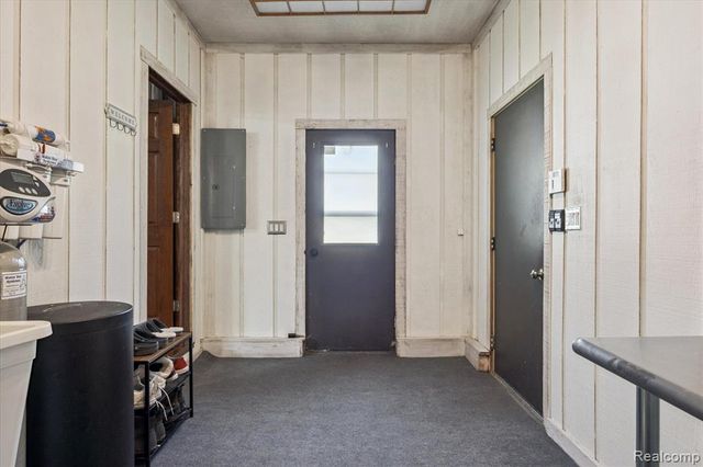 990 E Temperance Road, Temperance, MI 48182