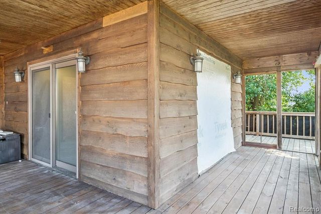 990 E Temperance Road, Temperance, MI 48182