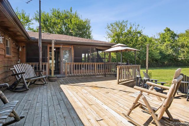 990 E Temperance Road, Temperance, MI 48182