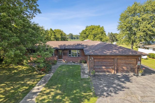 990 E Temperance Road, Temperance, MI 48182