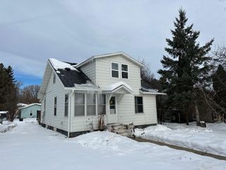 413 4th Street SW, Crosby, MN 56441
