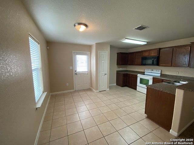 6119 Luckey Run, San Antonio, TX 78252