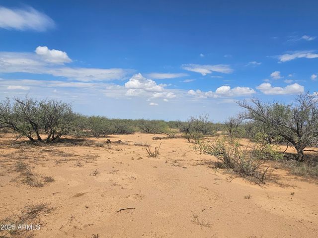 TBD E Cloudburst Lots 14,15 & 16 Road 14, 15 & 16, Pearce, AZ 85625