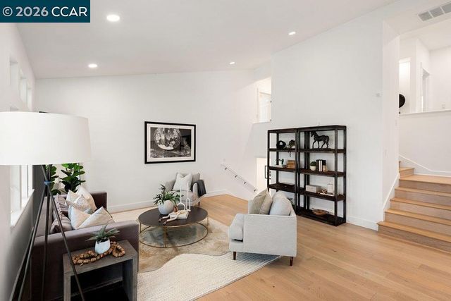 857 A Mountain View Dr, Lafayette, CA 94549
