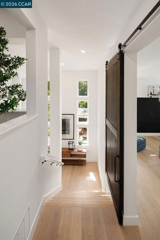 857 A Mountain View Dr, Lafayette, CA 94549