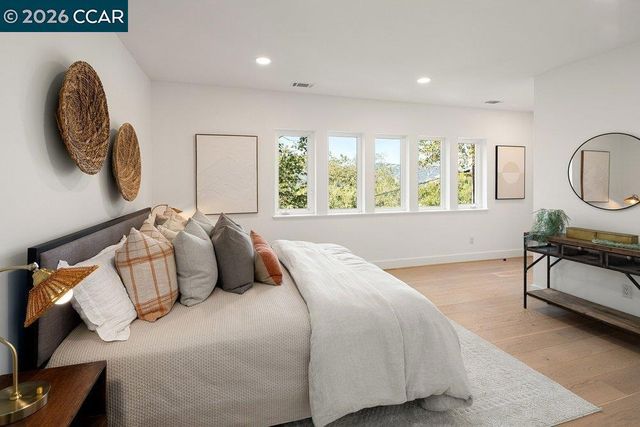 857 A Mountain View Dr, Lafayette, CA 94549