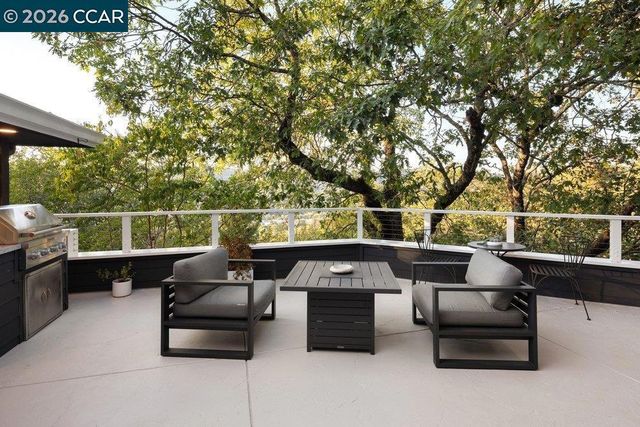 857 A Mountain View Dr, Lafayette, CA 94549