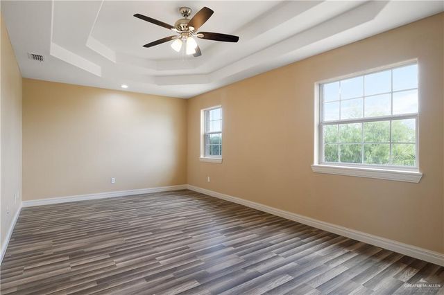 340 Lion Lake N Drive, Weslaco, TX 78596