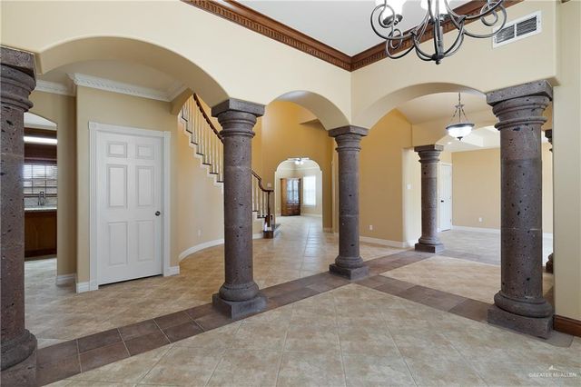 340 Lion Lake N Drive, Weslaco, TX 78596