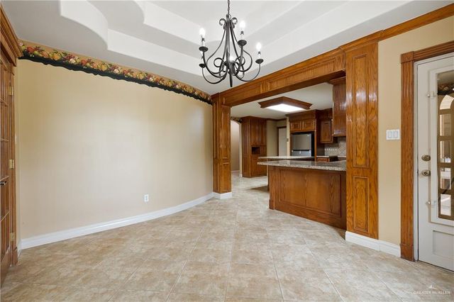 340 Lion Lake N Drive, Weslaco, TX 78596