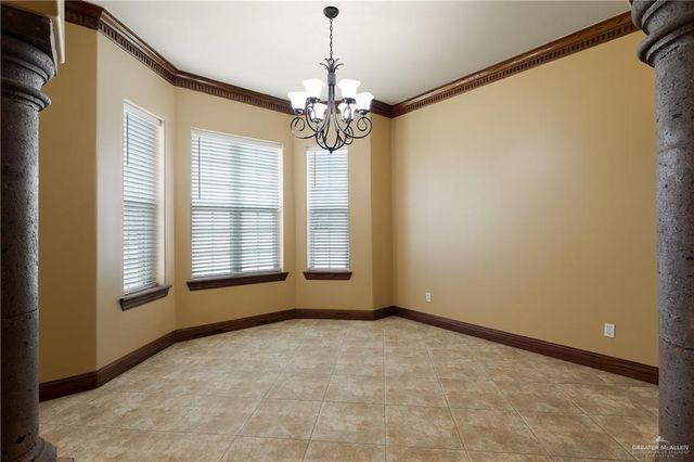 340 Lion Lake N Drive, Weslaco, TX 78596