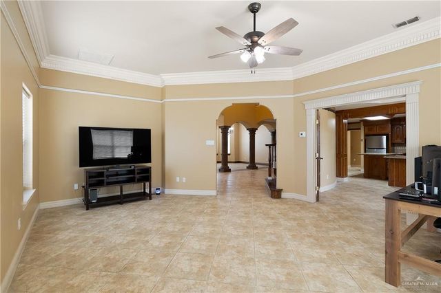 340 Lion Lake N Drive, Weslaco, TX 78596