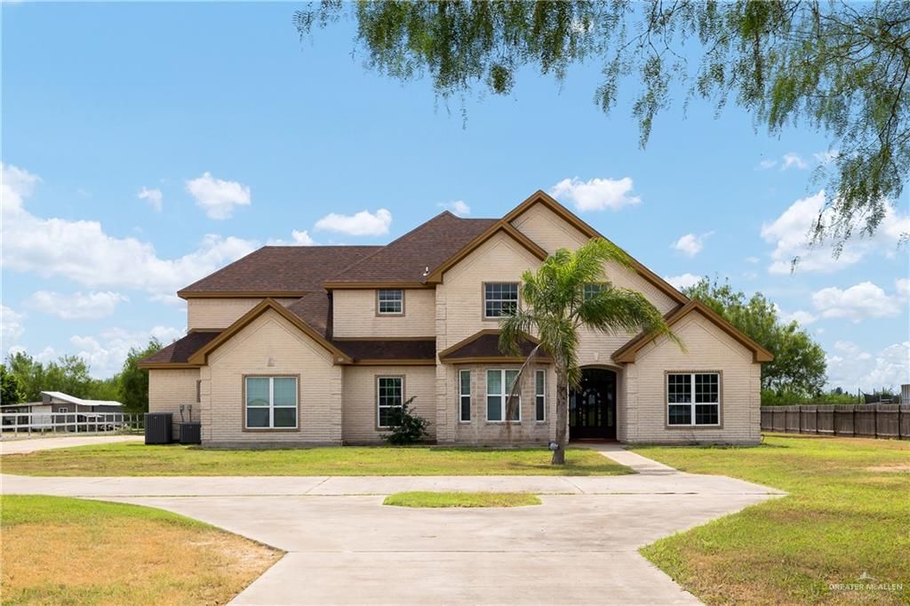 340 Lion Lake N Drive, Weslaco, TX 78596