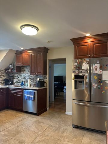 34 Penn St 2/F, Quincy, MA 02169