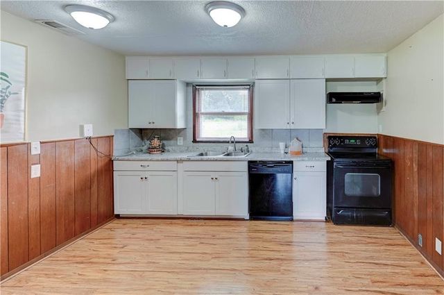 11512 BLUE RIDGE Boulevard, Kansas City, MO 64134