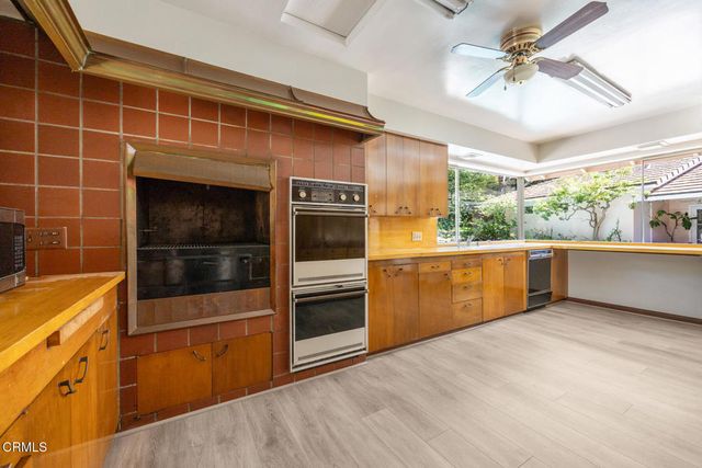 1090 Busch Garden Court, Pasadena, CA 91105